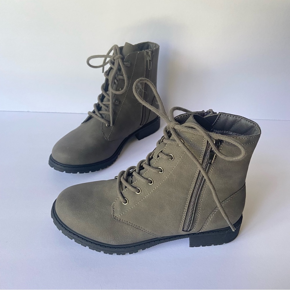 New Mia Girl Casual Boots little girl size 2
